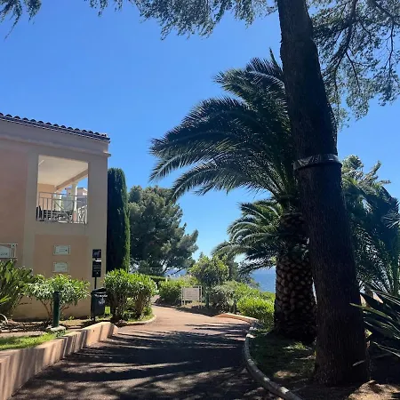 Apartamento Beautiful 2-bedroom - Pool - Private Park - Tennis