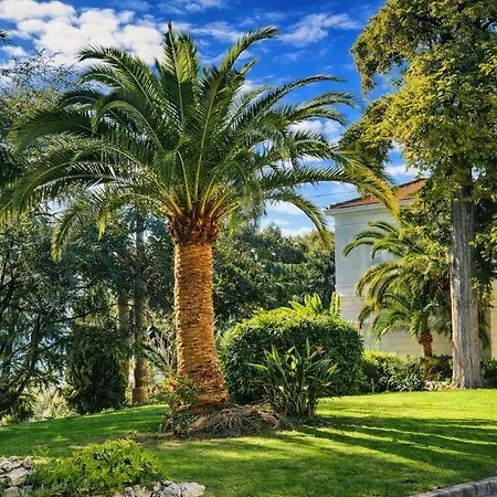 Beautiful 2-bedroom - Pool - Private Park - Tennis * Cannes